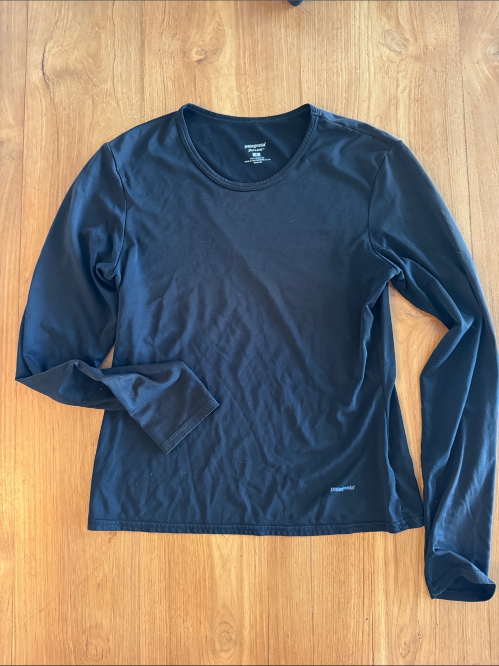 Patagonia Women’s Black Long Sleeve Crewneck Top